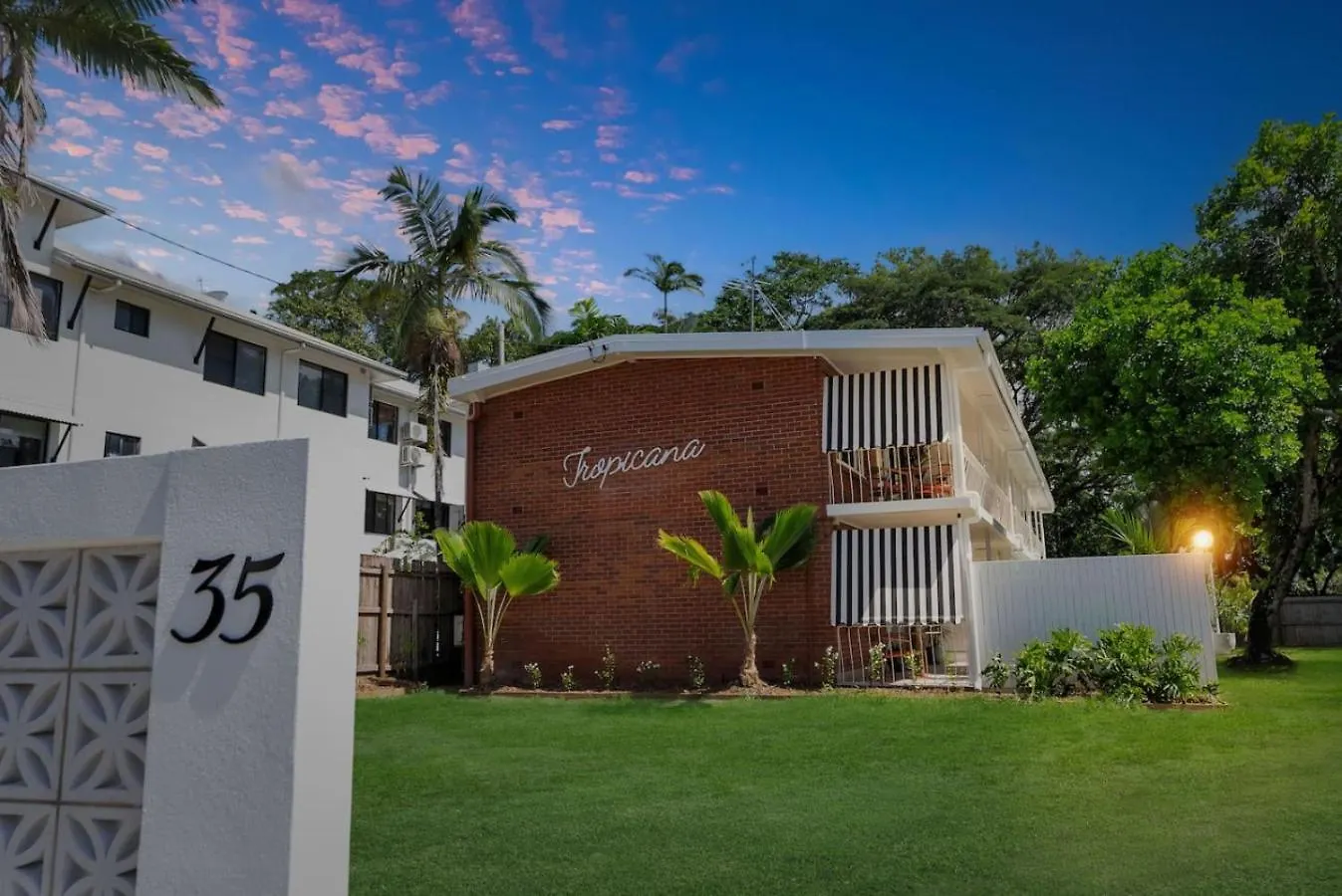 Tropicana Boutique Hotel - 1 凱恩斯 0*,  澳大利亚